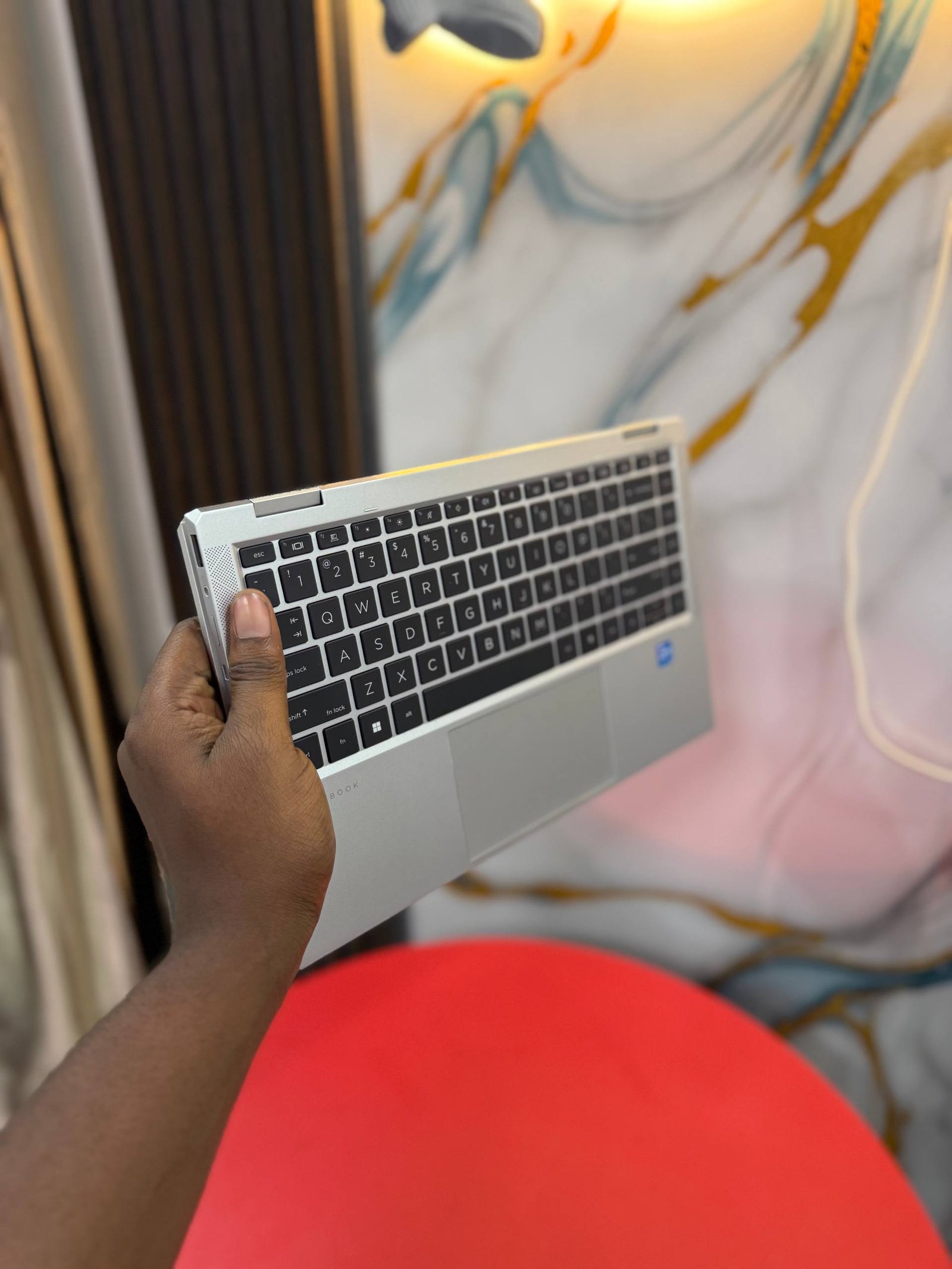 HP Elitebook 1040 G8 (3)